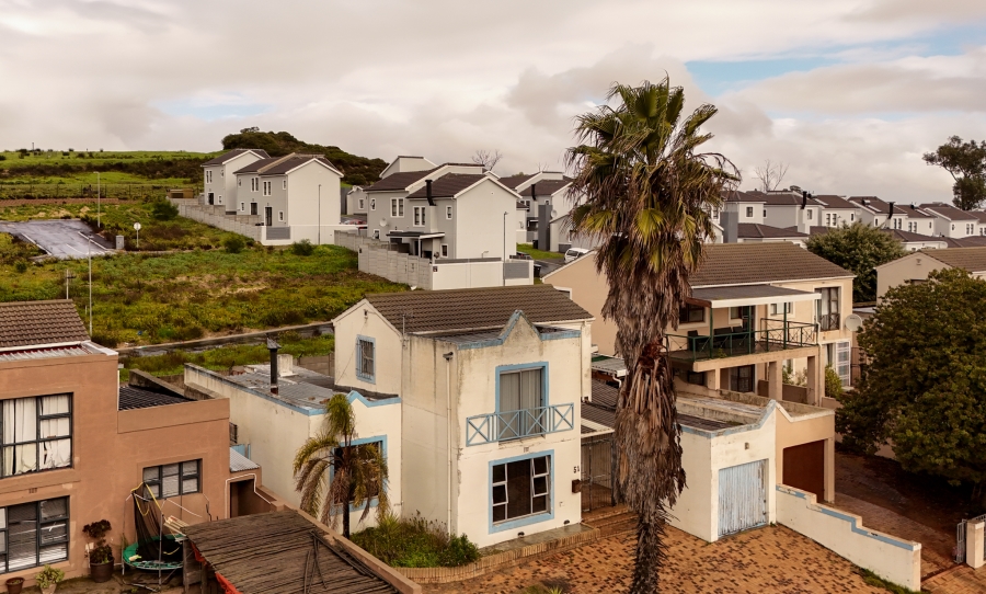 4 Bedroom Property for Sale in Northpine Western Cape